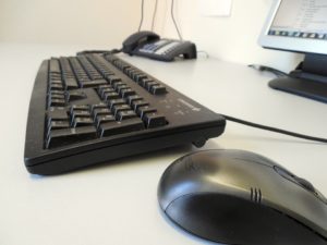 Comment entretenir et nettoyer son clavier et sa souris d'ordinateur ?